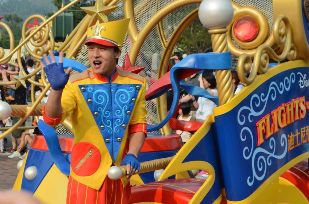 Парад в Диснейленде, Parade in Disneyland