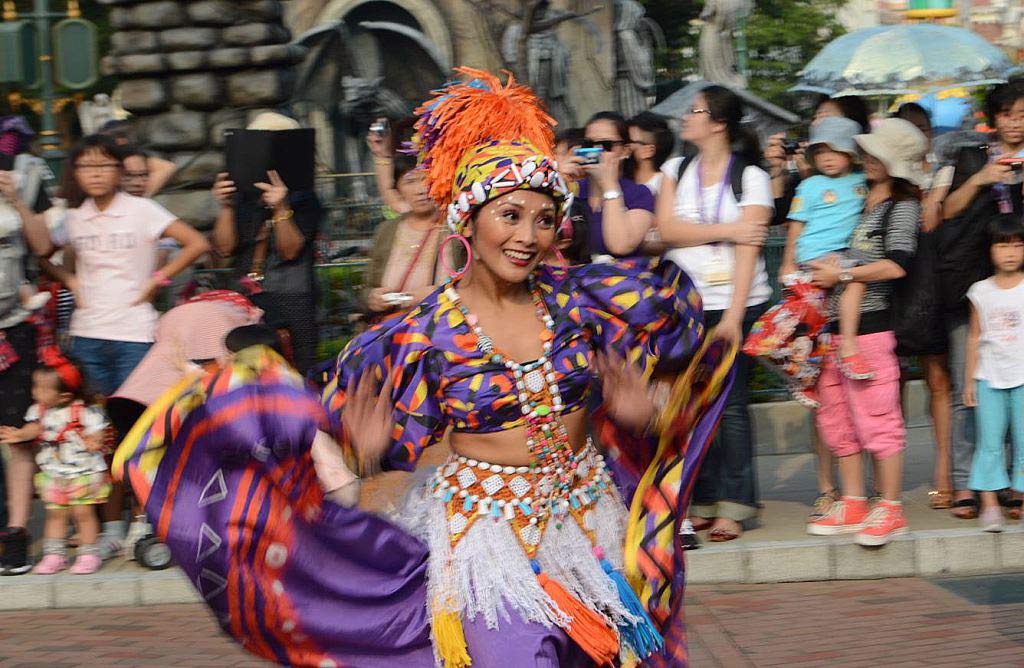 парад в гонконгском Диснейленде Parade in Hong Kong Disneyland