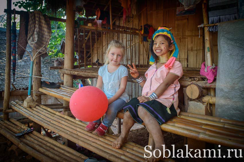 девочка из племени каренов, Чианграй, Таиланд