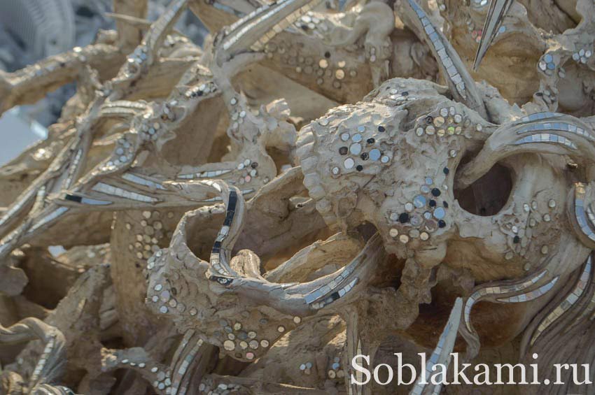 Белый храм Wat Rong Khun в Чианграе, фото, отзывы