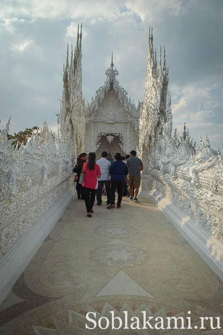 Белый храм Wat Rong Khun в Чианграе, фото, отзывы