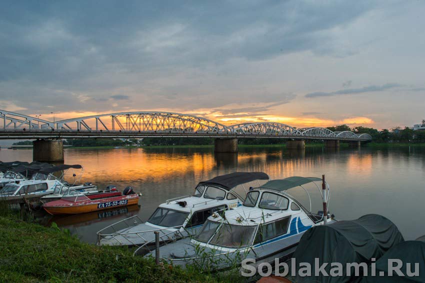 Хюэ, Вьетнам, Hue, королевская цитадель, крепость, Ароматная река