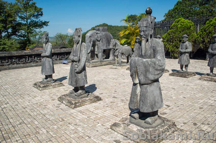 Хюэ, гробницы императоров, Вьетнам, как доехать, сколько стоит