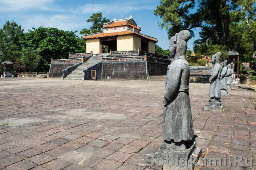 Хюэ, гробницы императоров, Вьетнам, как доехать, сколько стоит